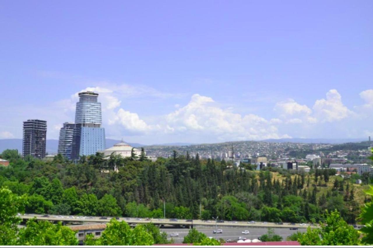 Sunset Tbilisi Luxury ApartHotel Bagian luar foto